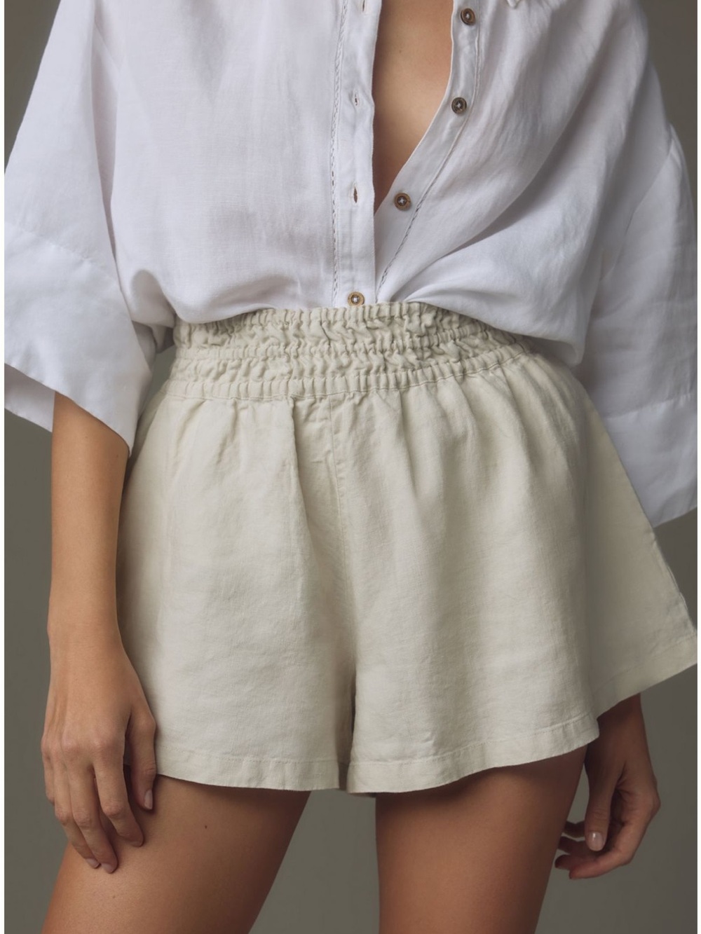 Somerset Linen Shorts in Beige